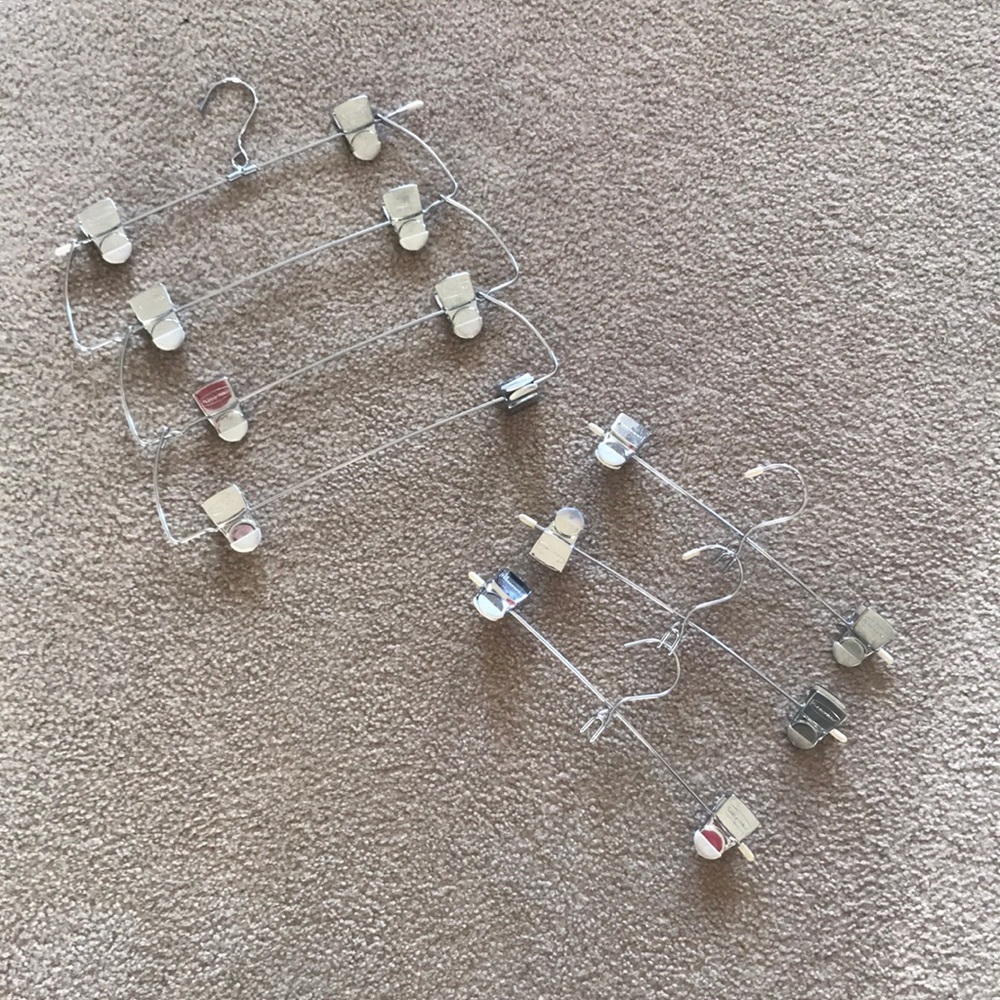 Stacking garment hangers